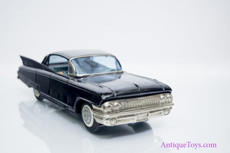 1961 Cadillac Sedan Tin Car Marusan Japan #3828 <FONT COLOR="ff000 ">*SOLD*</font> - Image 3
