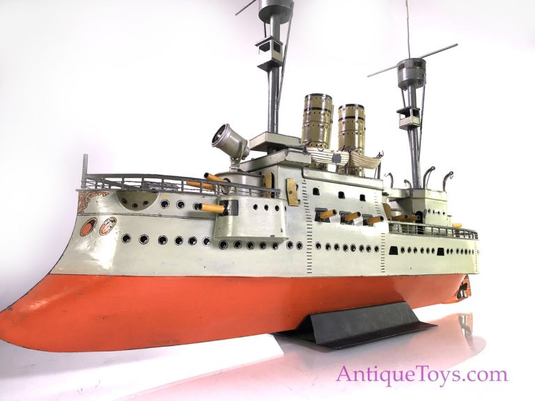 floating battleship toy