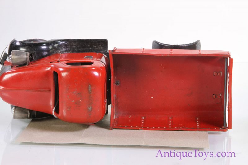VeBe Toys Victor Bonnet Tin Pickup Truck for Sale <FONT COLOR="ff000 ">*SOLD*</font> - Image 4