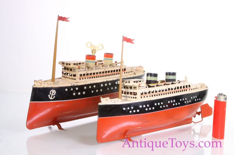 Arnold tin windup ships