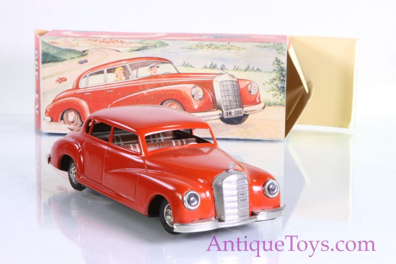 JNF M300 Mercedes Windup Tin Car <FONT COLOR="ff000 ">*SOLD*</font> - Image 4