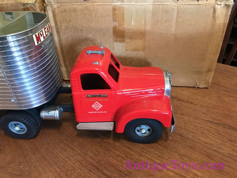 Smith Miller B model Mac Mc Lean Trucking Company Cab and Trailer <FONT COLOR="ff000 ">*SOLD*</font> - Image 7