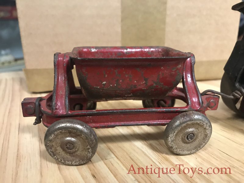 Avery Tractor and Trailer by Arcade <FONT COLOR="ff000 ">*SOLD*</font> - Image 4