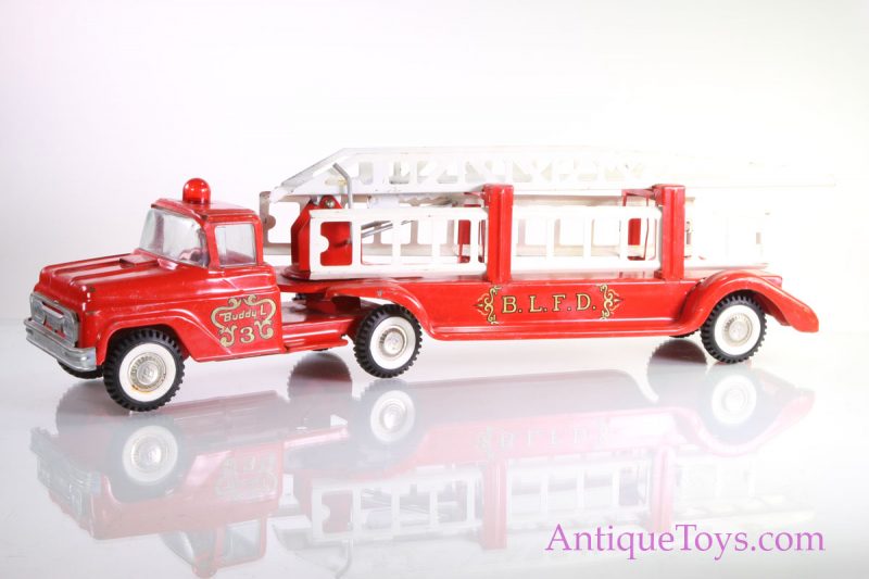 Buddy L Fire Truck and Ladder <FONT COLOR="ff000 ">*SOLD*</font> - Image 12