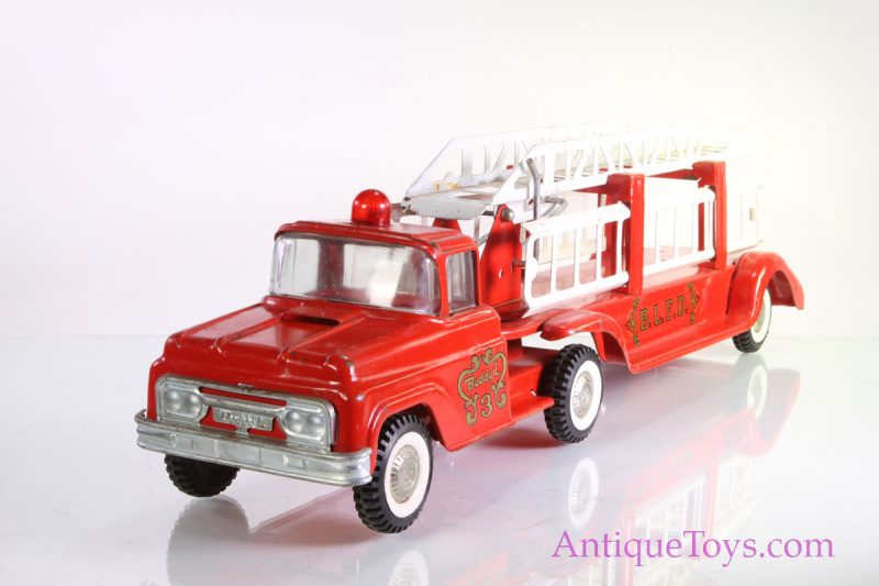 Buddy L Fire Truck and Ladder <FONT COLOR="ff000 ">*SOLD*</font> - Image 3
