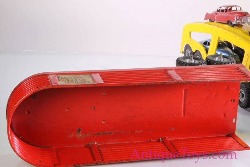 Structo Twin Tractor, Four Trailer with Auto Hauler Set <FONT COLOR="ff000 ">*SOLD*</font> - Image 18
