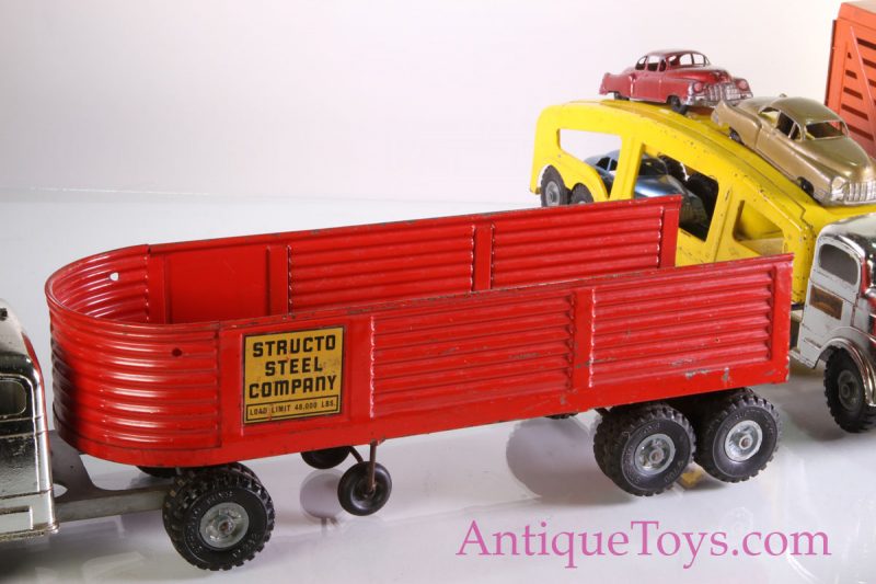 Structo Twin Tractor, Four Trailer with Auto Hauler Set <FONT COLOR="ff000 ">*SOLD*</font> - Image 23