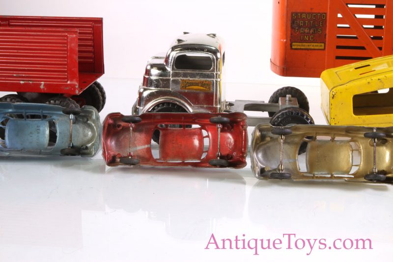 Structo Twin Tractor, Four Trailer with Auto Hauler Set <FONT COLOR="ff000 ">*SOLD*</font> - Image 27