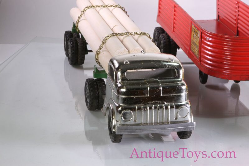 Structo Twin Tractor, Four Trailer with Auto Hauler Set <FONT COLOR="ff000 ">*SOLD*</font> - Image 8