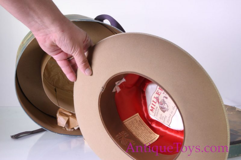 American Airlines Airplane Hat Box with Hat <FONT COLOR="ff000 ">*SOLD*</font> - Image 4