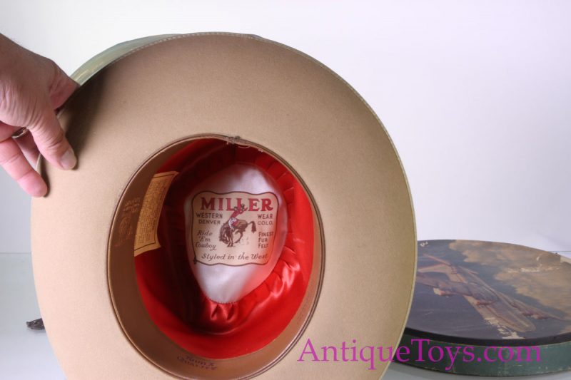 American Airlines Airplane Hat Box with Hat <FONT COLOR="ff000 ">*SOLD*</font> - Image 11