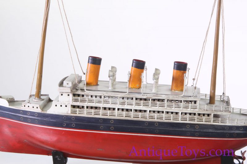 Gebruder Bing Large 16" Tin Ship for Sale <FONT COLOR="ff000 ">*SOLD*</font> - Image 2