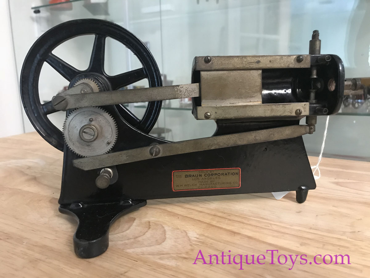 Braun Scientific Crank Piston Demonstration Toy Cast Iron Engine for Sale <FONT COLOR="ff000 ">*SOLD*</font>