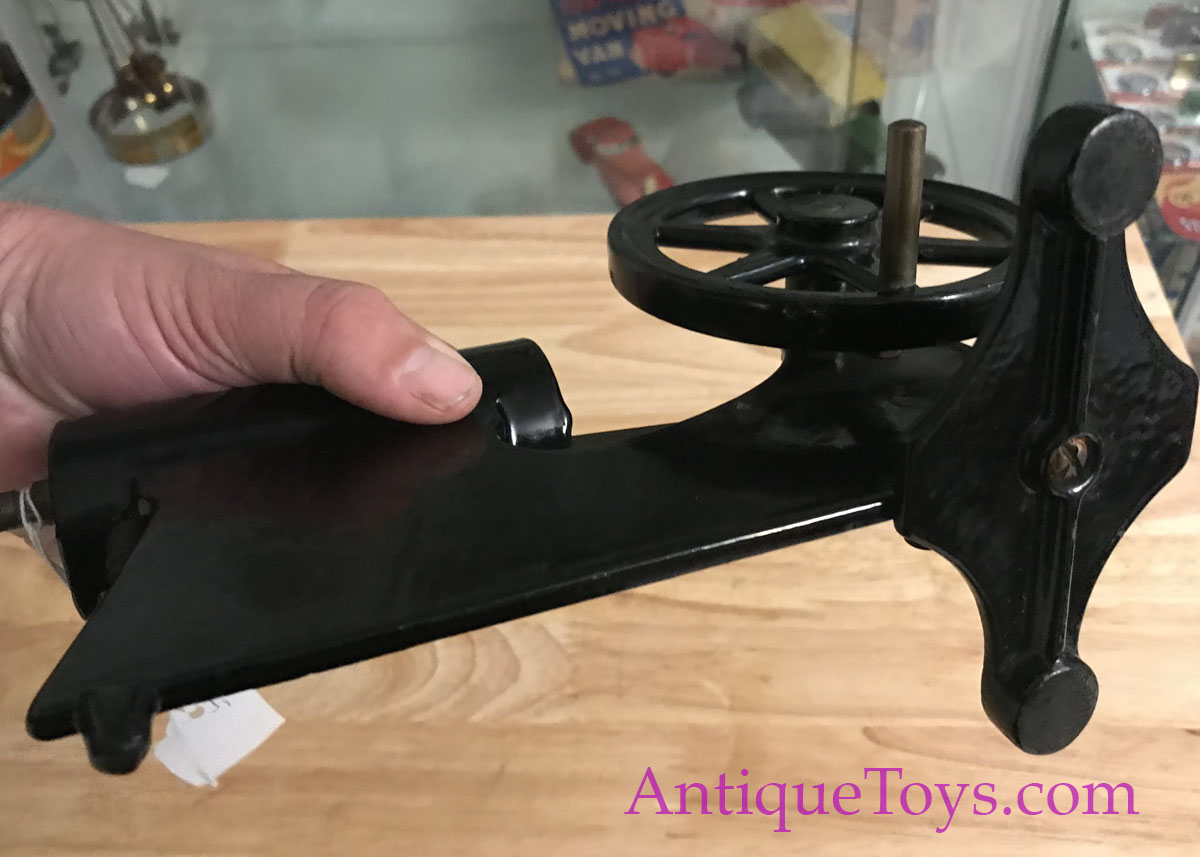 Braun Scientific Crank Piston Demonstration Toy Cast Iron Engine for Sale <FONT COLOR="ff000 ">*SOLD*</font> - Image 7