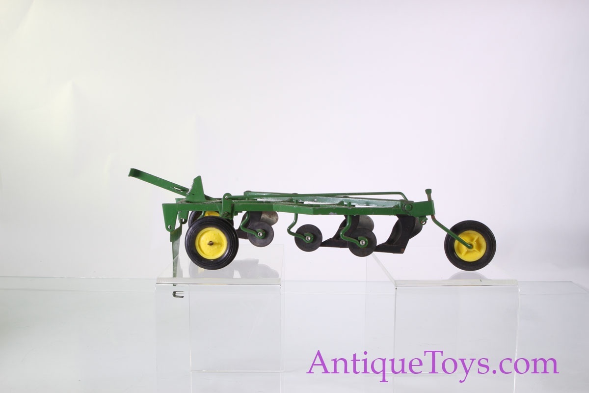 john deere toy tractors antiques