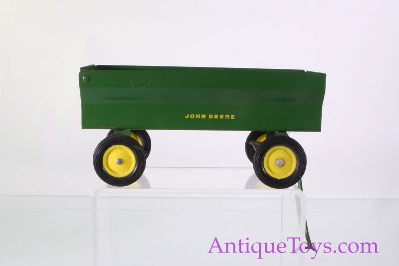 John Deere Ertl Set with Accessories Old Toys Likely 1/16 Scale <FONT COLOR="ff000 ">*SOLD*</font> - Image 15