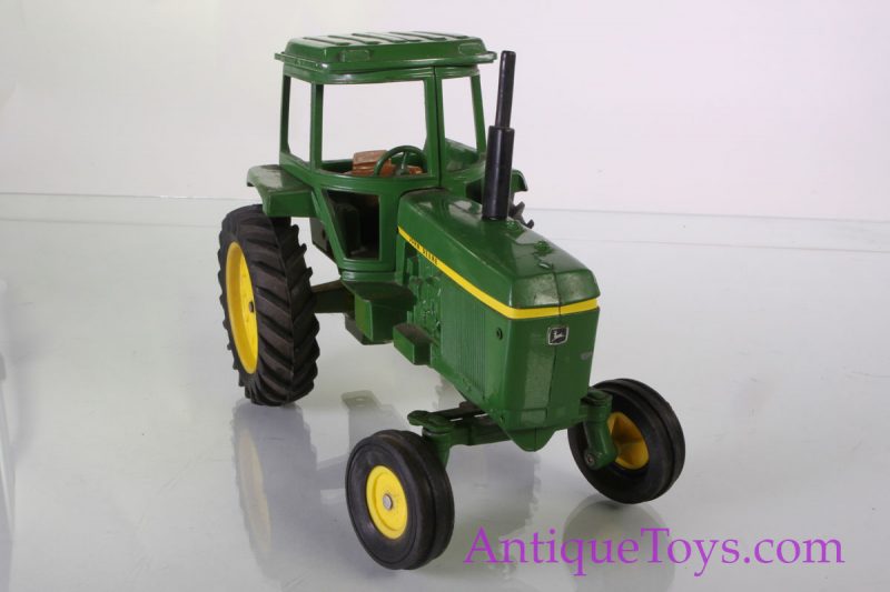 John Deere Ertl Set with Accessories Old Toys Likely 1/16 Scale <FONT COLOR="ff000 ">*SOLD*</font> - Image 20