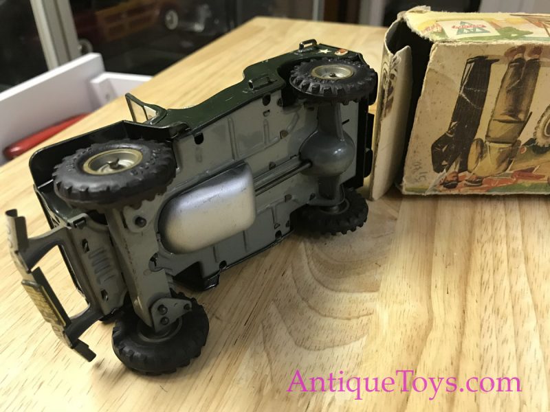 Arnold no. 2500 US Military Jeep Tin Lithograph Windup ca. 1950’s German Toy with Box <FONT COLOR="ff000 ">*SOLD*</font> - Image 4
