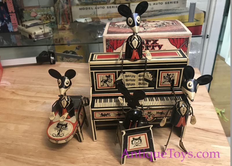 Marx “Marx Merry Makers” Tin Lithographed Mouse Band Windup Toy <FONT COLOR="ff000 ">*SOLD*</font>
