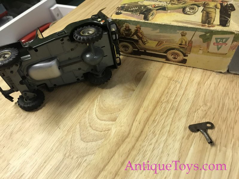 Arnold no. 2500 US Military Jeep Tin Lithograph Windup ca. 1950’s German Toy with Box <FONT COLOR="ff000 ">*SOLD*</font> - Image 2