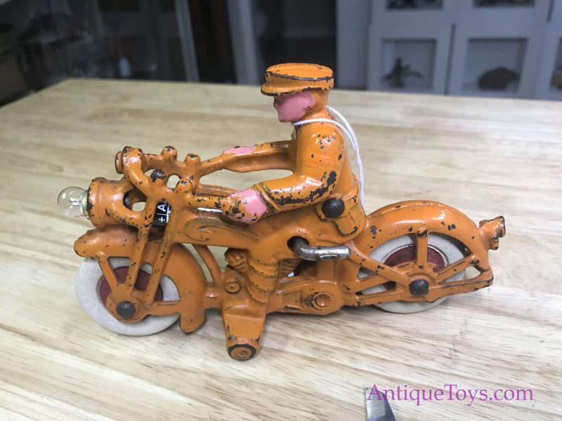 Hubley Cast Iron Battery Op Motorcycle <FONT COLOR="ff000 ">*SOLD*</font>