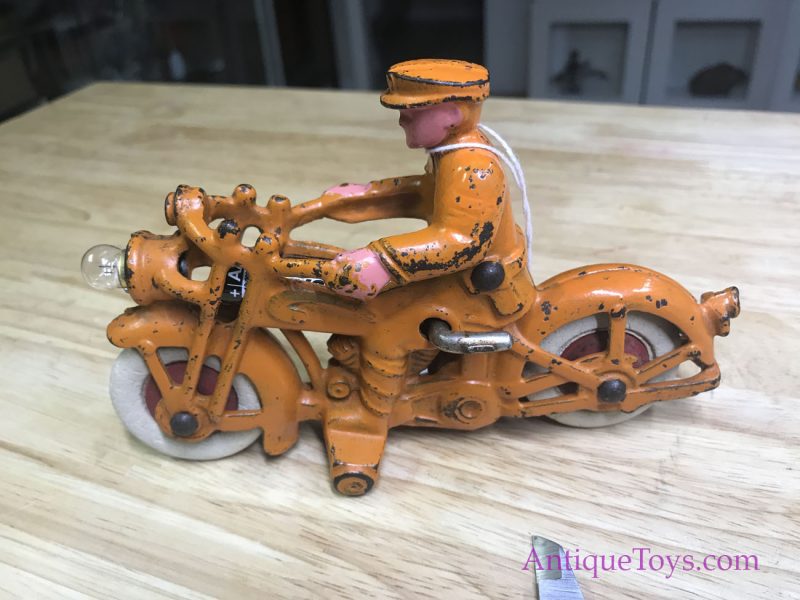 Hubley Cast Iron Battery Op Motorcycle <FONT COLOR="ff000 ">*SOLD*</font> - Image 8