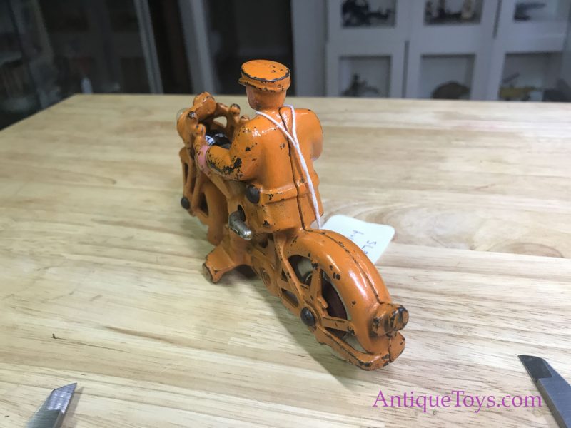 Hubley Cast Iron Battery Op Motorcycle <FONT COLOR="ff000 ">*SOLD*</font> - Image 7