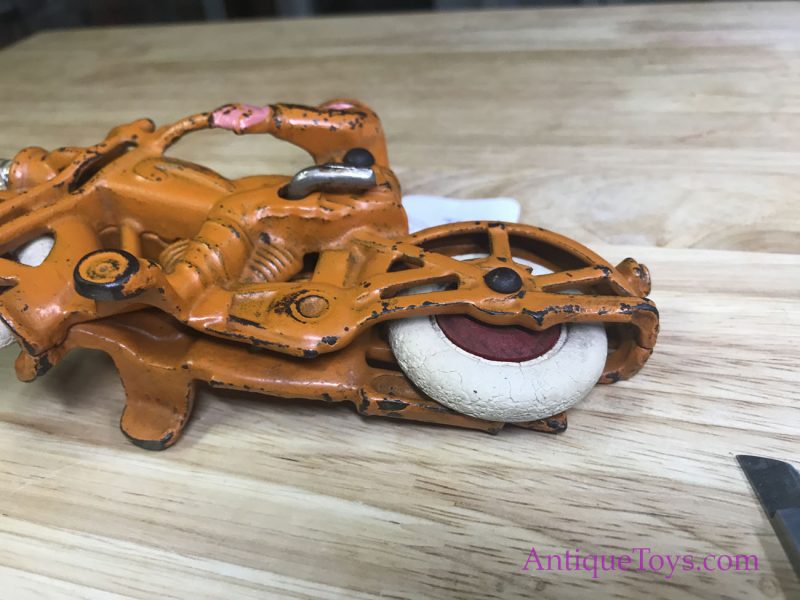 Hubley Cast Iron Battery Op Motorcycle <FONT COLOR="ff000 ">*SOLD*</font> - Image 5