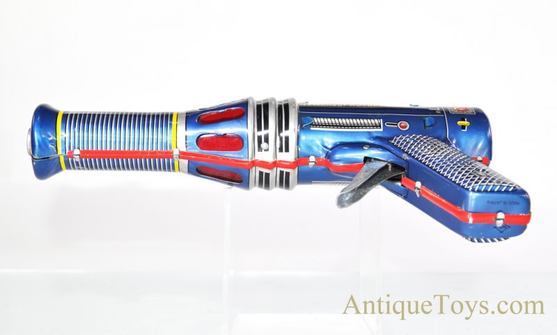 Daiya Tin Lithographed Friction Siren Astronaut Rocket Gun in Original Box Made in Japan <FONT COLOR="ff000 ">*SOLD*</font> - Image 5