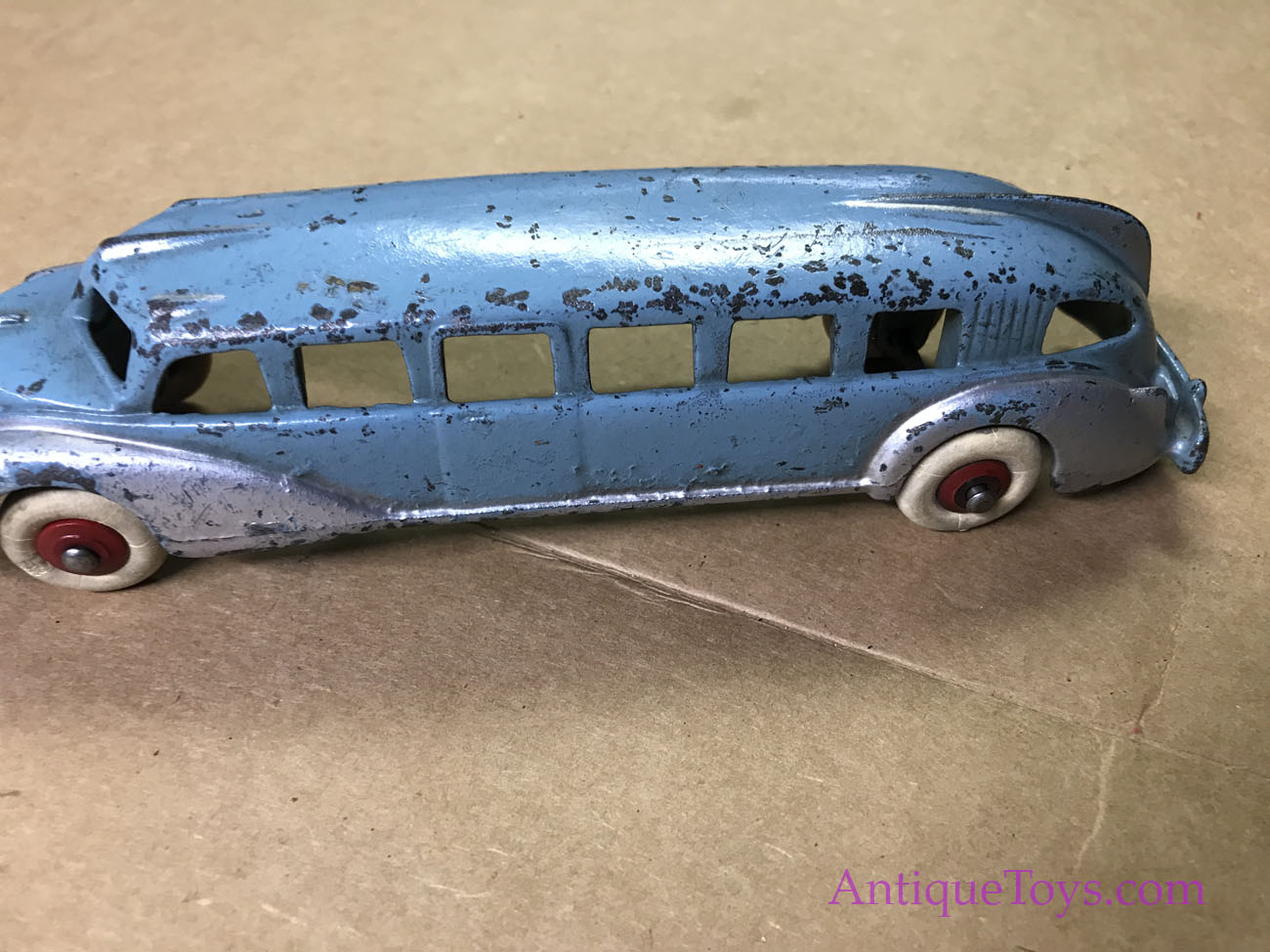 Bus Barclay USA Vintage 1930 – Plomb Peint, Pneus Caoutchouc Blanc, 7,3cm (Occasion)