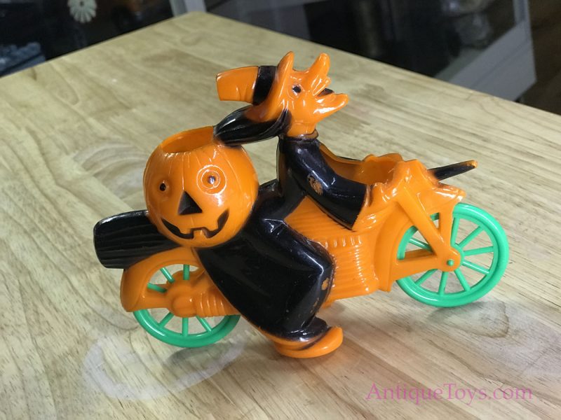 Rosbro Plastics Witch and Pumpkin Whimsical Plastic Toy <FONT COLOR="ff000 ">*SOLD*</font>