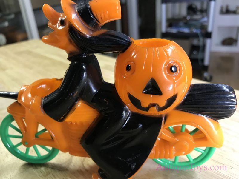 Rosbro Plastics Witch and Pumpkin Whimsical Plastic Toy <FONT COLOR="ff000 ">*SOLD*</font> - Image 6