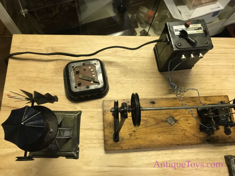 Ernst Plank Tin Elevator Toy with Bing Transmission, Carette Windmill and Motor for Sale <FONT COLOR="ff000 ">*SOLD*</font> - Image 2