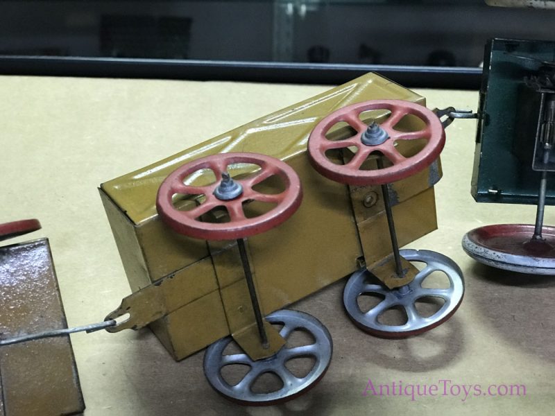 Ferdinand Martin Successor V.B. & Co Tin Truck with Cars Windup <FONT COLOR="ff000 ">*SOLD*</font> - Image 16