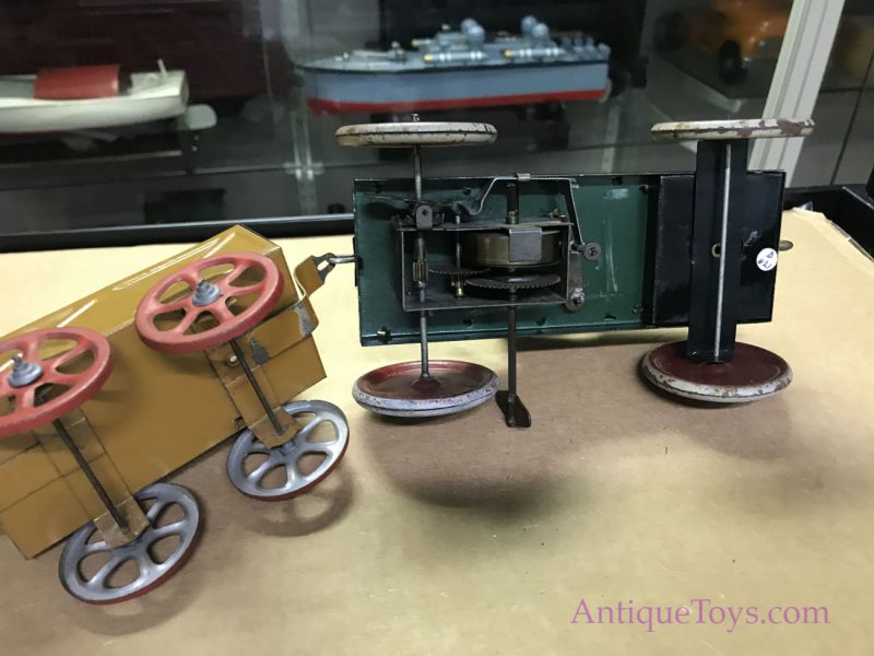 Ferdinand Martin Successor V.B. & Co Tin Truck with Cars Windup <FONT COLOR="ff000 ">*SOLD*</font> - Image 17