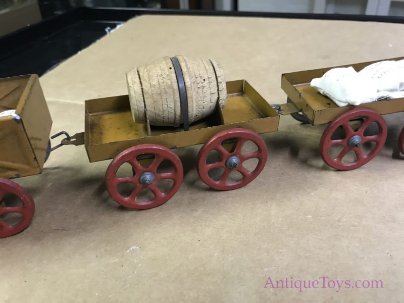 Ferdinand Martin Successor V.B. & Co Tin Truck with Cars Windup <FONT COLOR="ff000 ">*SOLD*</font> - Image 10