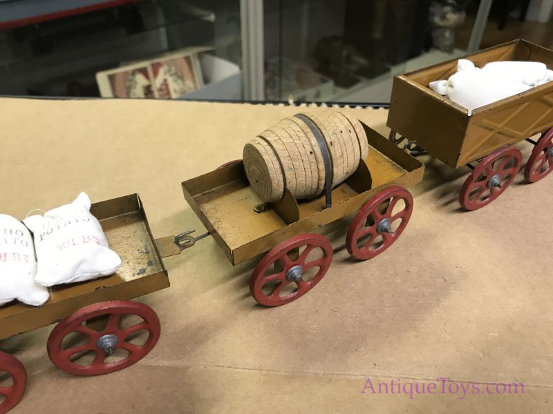 Ferdinand Martin Successor V.B. & Co Tin Truck with Cars Windup <FONT COLOR="ff000 ">*SOLD*</font> - Image 8