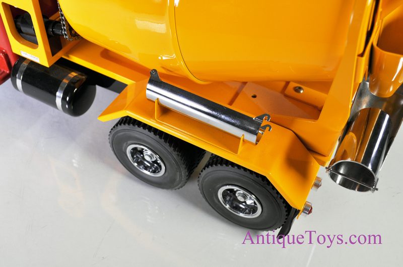Vintage Fred Thompson Smith Miller, Inc. “Smitty Toys” Limited Edition Parker Brothers Cement Mixer Toy Truck for Sale <FONT COLOR="ff000 ">*SOLD*</font> - Image 12
