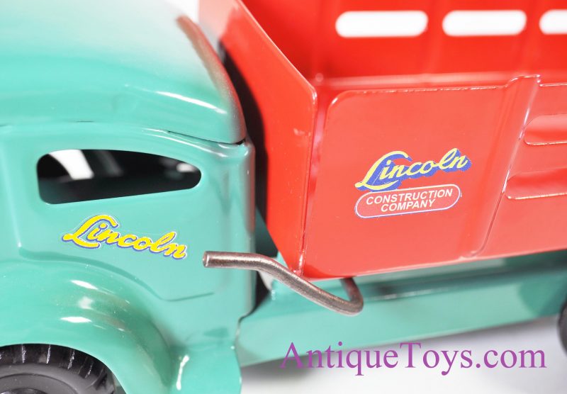 1940’s Lincoln Toys Lincoln Construction Company Pressed Steel Dump Truck <FONT COLOR="ff000 ">*SOLD*</font> - Image 9