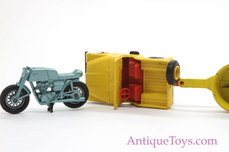 Matchbox or Lesney Honda Motorcycle and Jeep Die Cast <FONT COLOR="ff000 ">*SOLD*</font> - Image 3