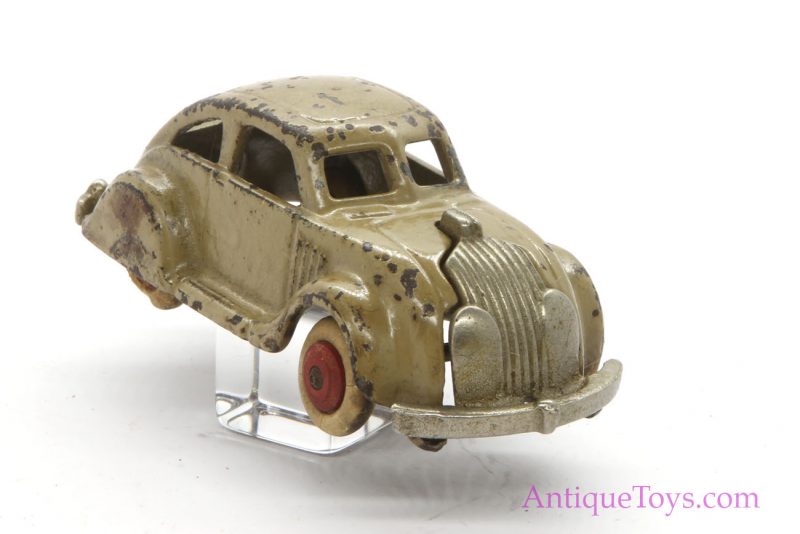 Hubley Tan Cast Iron Chrysler Airflow for Sale <FONT COLOR="ff000 ">*SOLD*</font> - Image 9