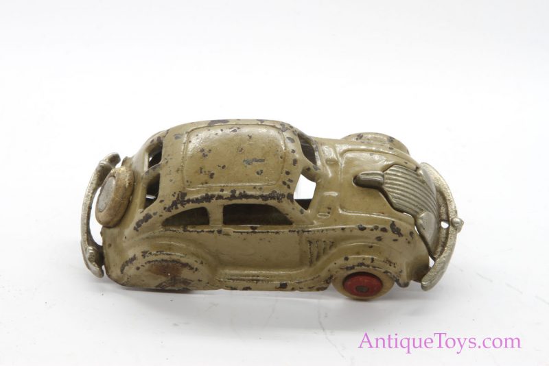 Hubley Tan Cast Iron Chrysler Airflow for Sale <FONT COLOR="ff000 ">*SOLD*</font> - Image 2