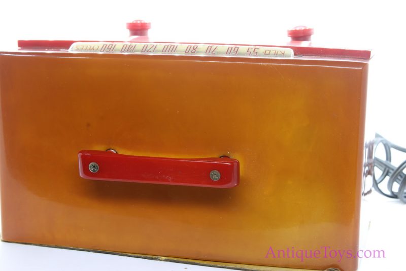 Garod “Commander” Model 6AU-1 Art Deco Style Catalin/Bakelite AM Tube Radio in Butterscotch & Red <FONT COLOR="ff000 ">*SOLD*</font> - Image 6