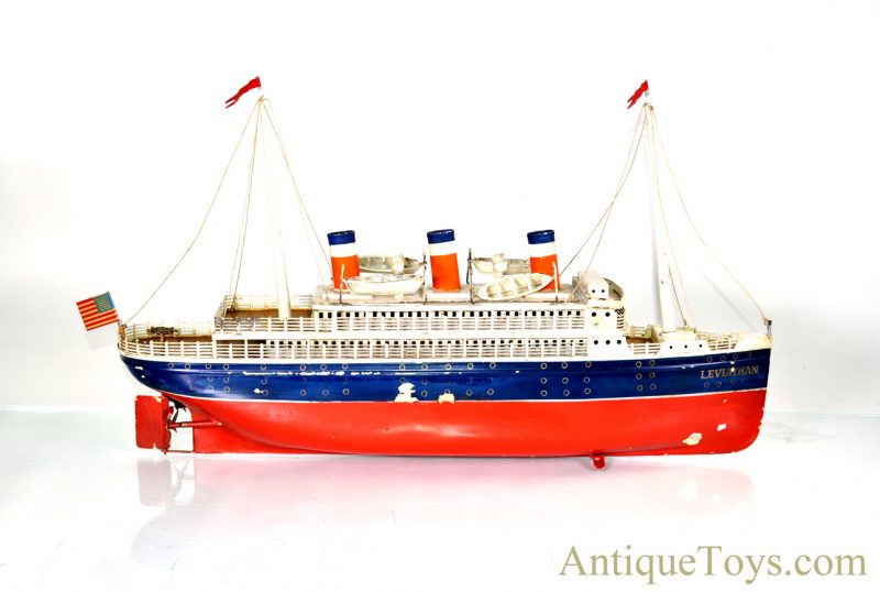 Gebruder Bing Leviathan B-49 20" #10/334/13 Ocean Liner Windup Tin Boat Ship Toy from the Richard T. Claus Collection <FONT COLOR="ff000 ">*SOLD*</font> - Image 2
