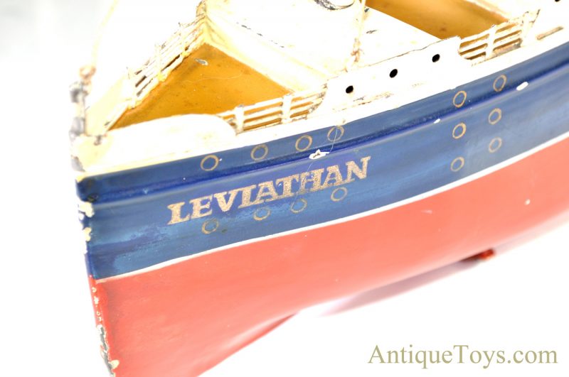 Gebruder Bing Leviathan B-49 20" #10/334/13 Ocean Liner Windup Tin Boat Ship Toy from the Richard T. Claus Collection <FONT COLOR="ff000 ">*SOLD*</font> - Image 5