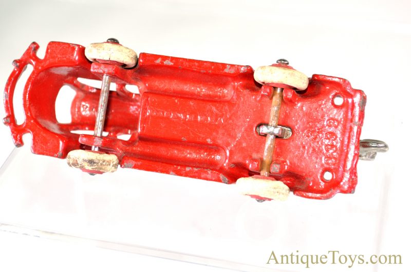 Hubley Red Cab Wrecker Cast Iron Tow Truck no. 2332  with Rubber Wheels <FONT COLOR="ff000 ">*SOLD*</font> - Image 5
