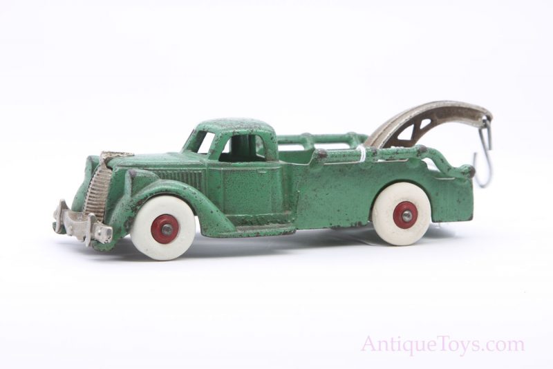 Hubley Cast Iron Tow Truck in Green <FONT COLOR="ff000 ">*SOLD*</font> - Image 6