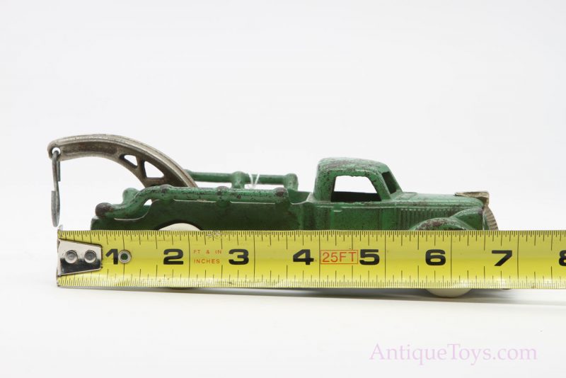 Hubley Cast Iron Tow Truck in Green <FONT COLOR="ff000 ">*SOLD*</font> - Image 4