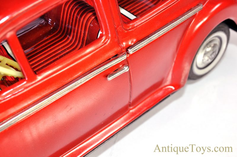 Vintage 1960’s Bandai Battery Op. Tin Lithograph Red Volkswagen Sedan VW Bug Japan #4071 <FONT COLOR="ff000 ">*SOLD*</font> - Image 9