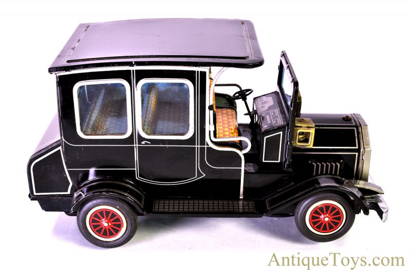 Vintage Horikowa (S.H) Tin Lithographed Battery Op. "Old Timer Car" in Black with Box Japan Toy <FONT COLOR="ff000 ">*SOLD*</font> - Image 2